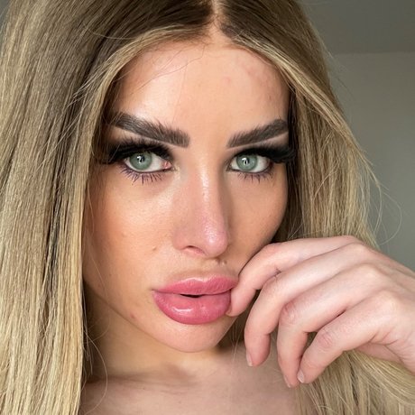 Foto desnuda filtrada de OnlyFans de Aline