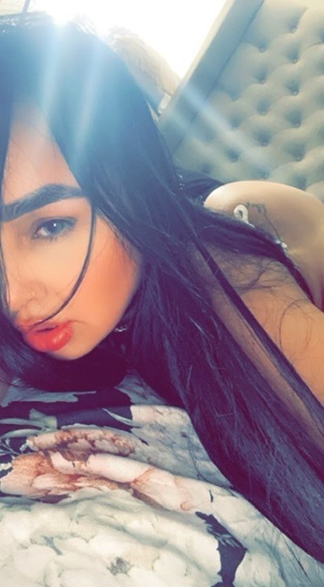 Foto desnuda filtrada de OnlyFans de Officialelaiine