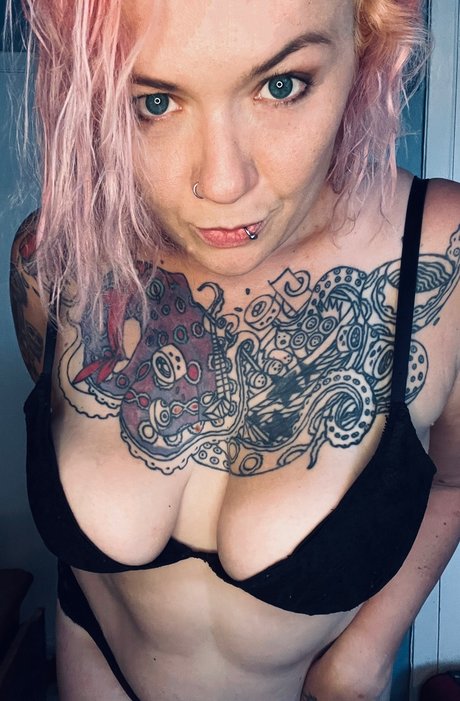 Foto desnuda filtrada de OnlyFans de Ocean Girl