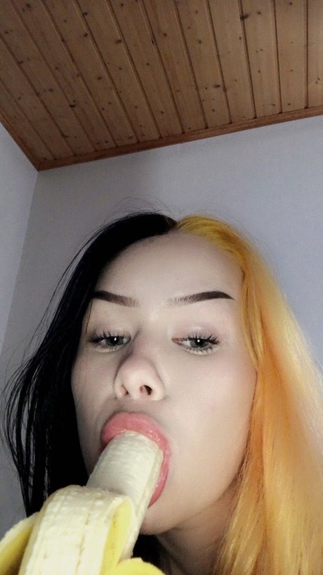 Foto desnuda filtrada de OnlyFans de Nra