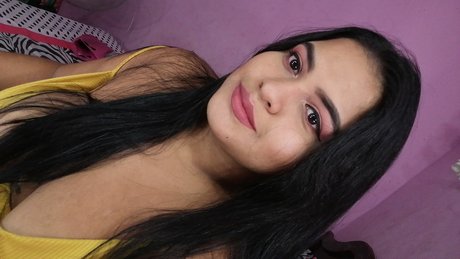 Foto desnuda filtrada de OnlyFans de Paula Andrea