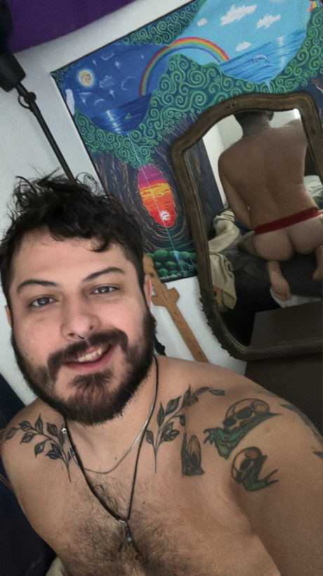 Foto desnuda filtrada de OnlyFans de Osito 