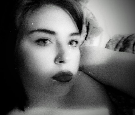 Foto desnuda filtrada de OnlyFans de Orla Blue