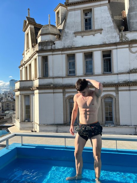 Foto desnuda filtrada de OnlyFans de T O T I T O 