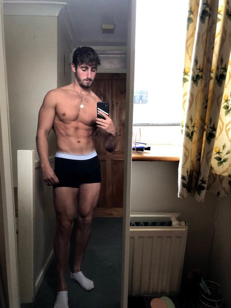 Foto desnuda filtrada de OnlyFans de George Harris