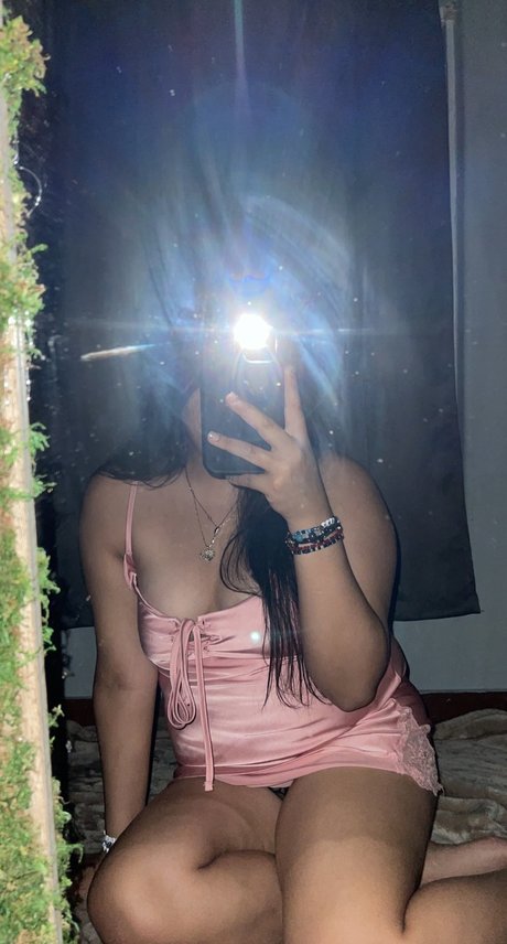 Foto desnuda filtrada de OnlyFans de Whore