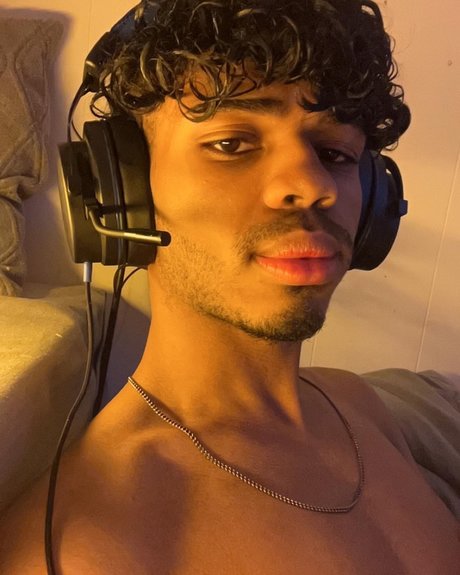 Foto desnuda filtrada de OnlyFans de Omnilon