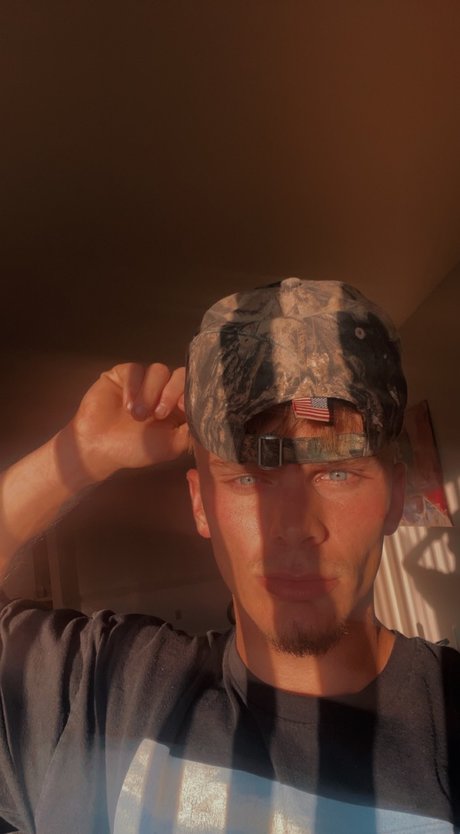 Foto desnuda filtrada de OnlyFans de Kyle Staple