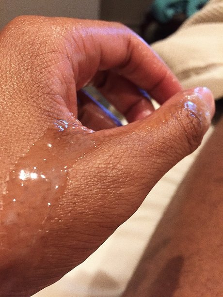 Foto desnuda filtrada de OnlyFans de G O L D E N 