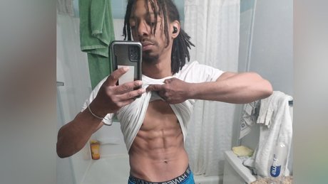 Foto desnuda filtrada de OnlyFans de Poseidadon