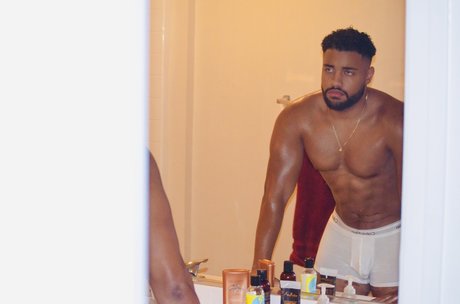 Foto desnuda filtrada de OnlyFans de Pharaoh Papi