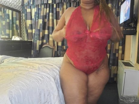 Foto desnuda filtrada de OnlyFans de Platinum Booty