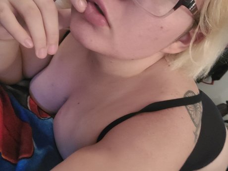 Foto desnuda filtrada de OnlyFans de Pixie Kiss
