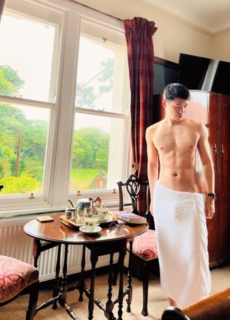 Foto desnuda filtrada de OnlyFans de Pierre Bizarre