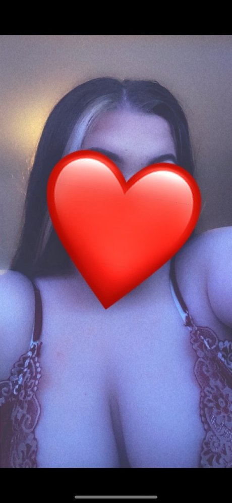 Foto desnuda filtrada de OnlyFans de Piercedqueen