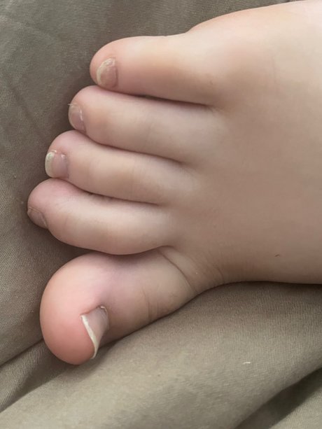 Pianopedalfeet