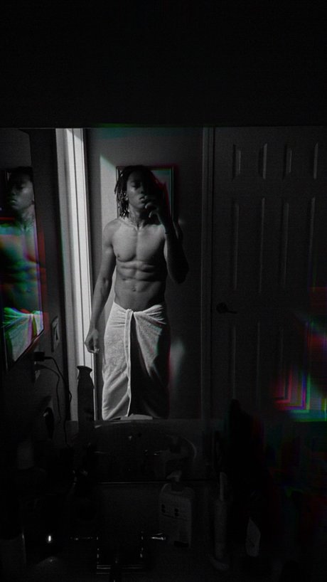 Foto desnuda filtrada de OnlyFans de Phatdickshii