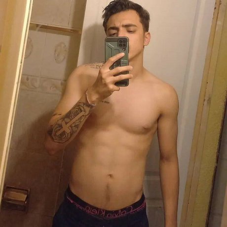 Foto desnuda filtrada de OnlyFans de Pewee