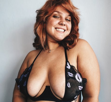 Foto desnuda filtrada de OnlyFans de Ash