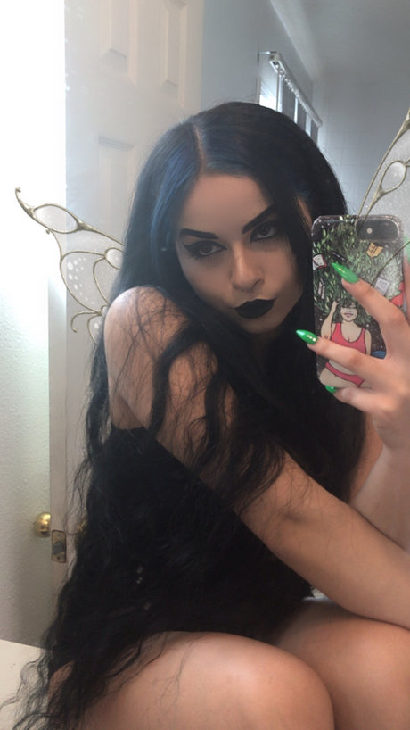 Foto desnuda filtrada de OnlyFans de Raven