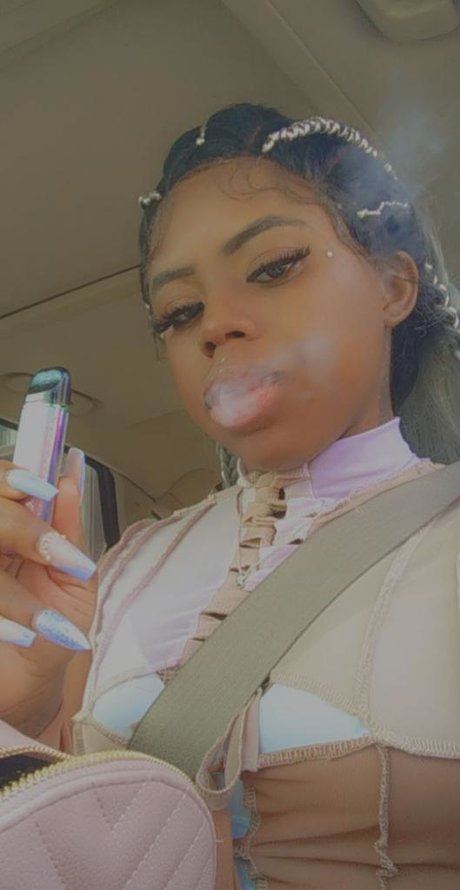 Queen Unquie