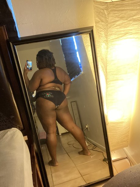 Foto desnuda filtrada de OnlyFans de Rope Queen