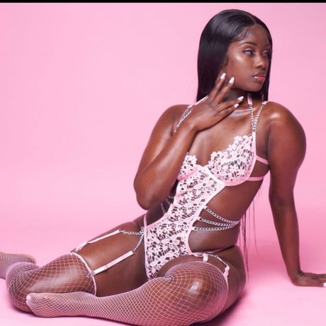 Foto desnuda filtrada de OnlyFans de Queenpiinnkk