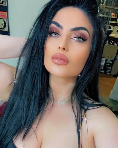 Foto desnuda filtrada de OnlyFans de Queenofpersia