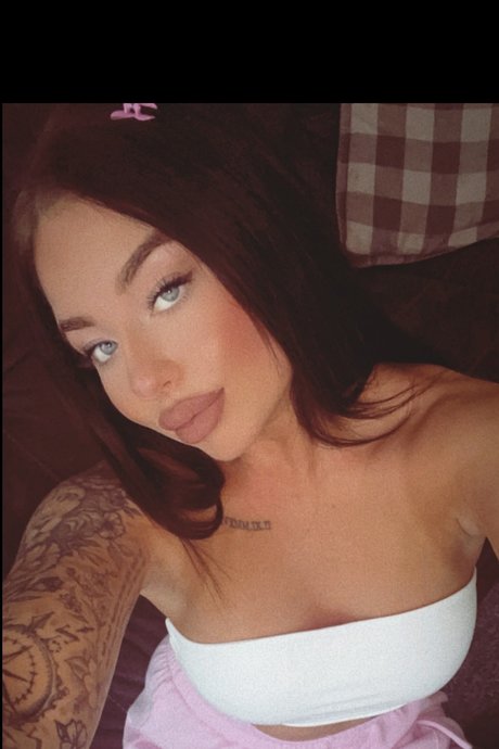 Queen Ava 