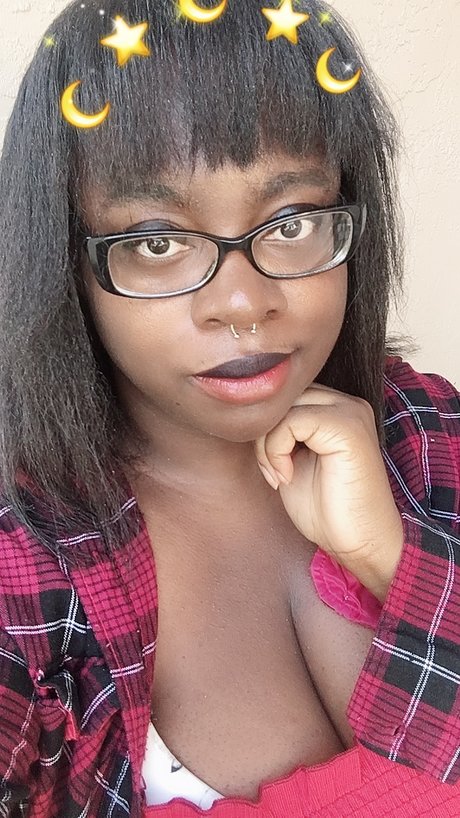 Foto desnuda filtrada de OnlyFans de Queenashii