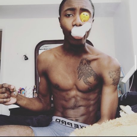 Foto desnuda filtrada de OnlyFans de Shawn