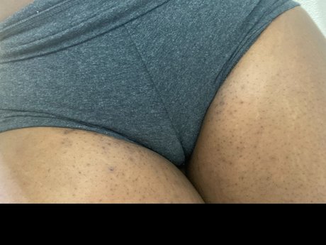 Foto desnuda filtrada de OnlyFans de Loveli
