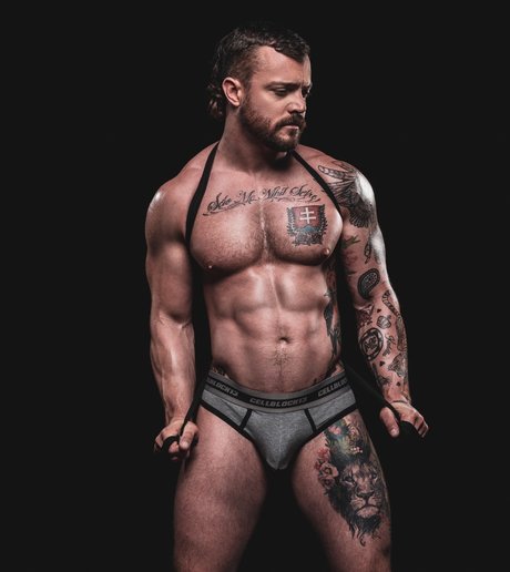 Foto desnuda filtrada de OnlyFans de Callum Colbey