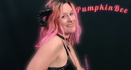 Foto desnuda filtrada de OnlyFans de Pumpkin Bee