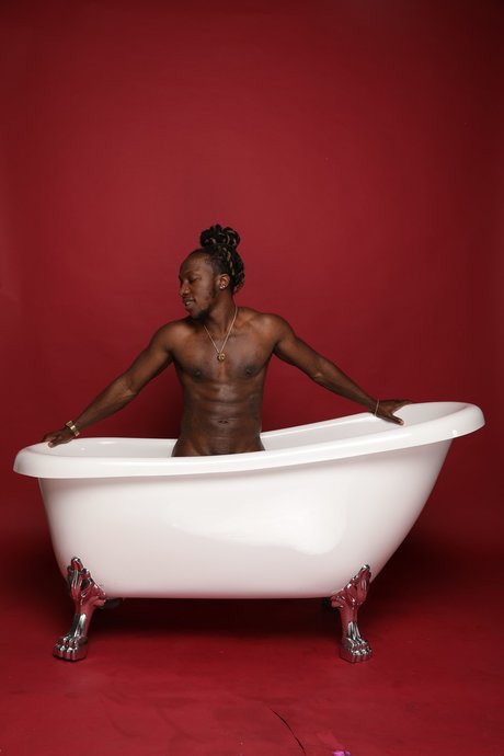 Foto desnuda filtrada de OnlyFans de Proper Thug
