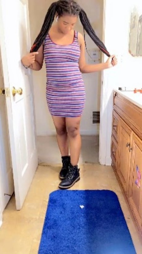 Foto desnuda filtrada de OnlyFans de Ashanti Harris