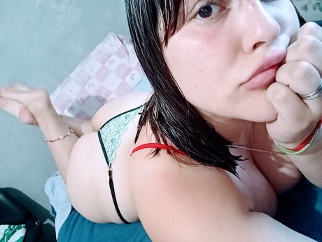 Foto desnuda filtrada de OnlyFans de Lucesita 
