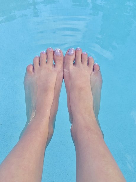 Foto desnuda filtrada de OnlyFans de Prettyleofeet