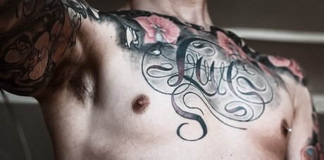 Foto desnuda filtrada de OnlyFans de River Bloom  Tattooed Hung Ampamp Smooth