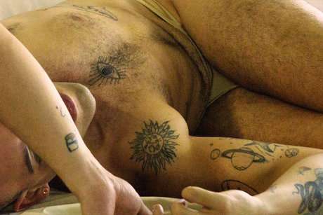 Foto desnuda filtrada de OnlyFans de Oscar Miguel