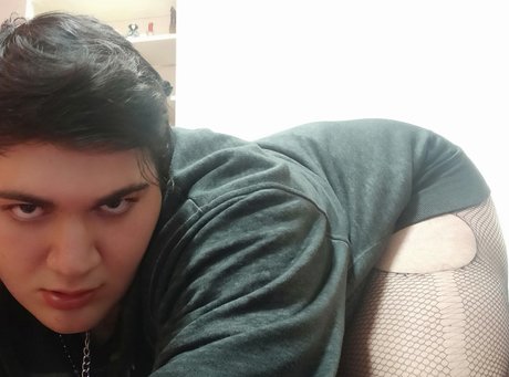 Foto desnuda filtrada de OnlyFans de Rosa Blanca De Metal