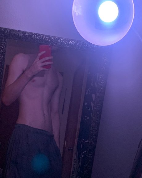 Foto desnuda filtrada de OnlyFans de Riley Ruk