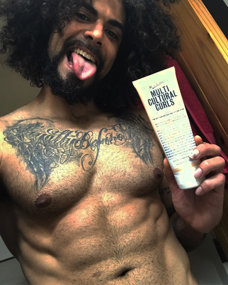 Foto desnuda filtrada de OnlyFans de Rickey Bates