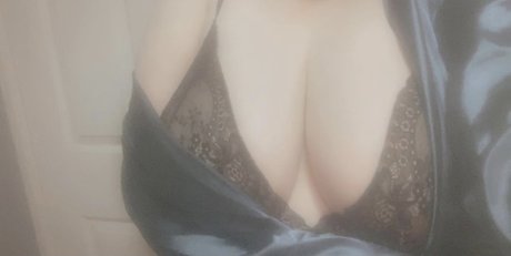 Foto desnuda filtrada de OnlyFans de Rhi