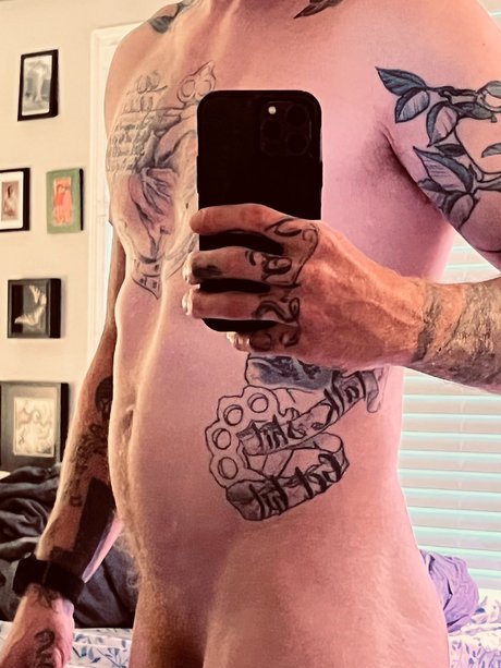 Foto desnuda filtrada de OnlyFans de Redwood