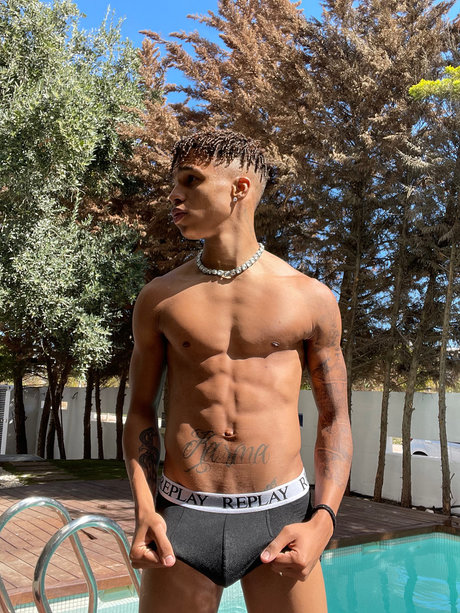 Foto desnuda filtrada de OnlyFans de Kevin Olivera
