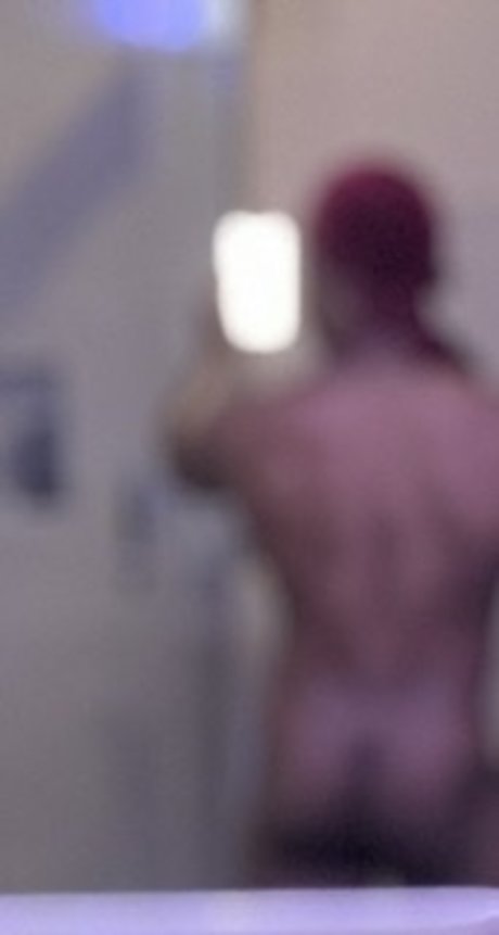 Foto desnuda filtrada de OnlyFans de Raw And Verse