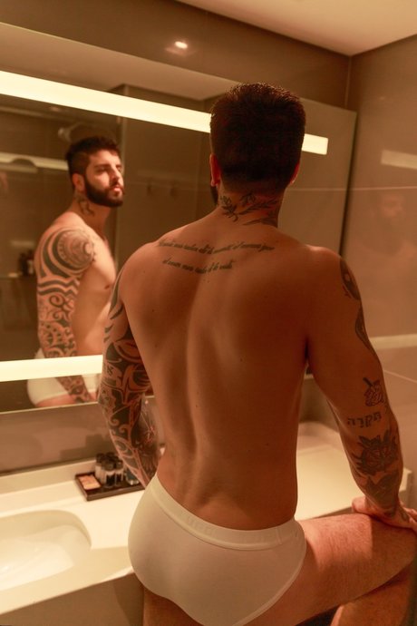 Foto desnuda filtrada de OnlyFans de Rafael Newbold