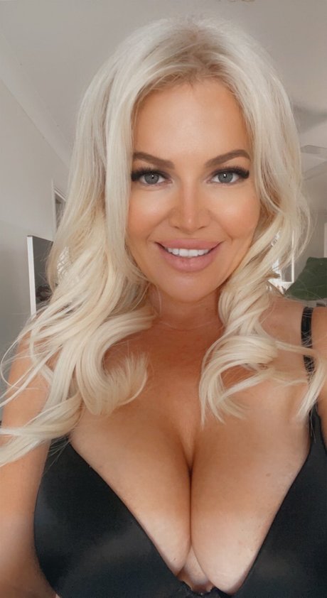 Foto desnuda filtrada de OnlyFans de Margot Aces