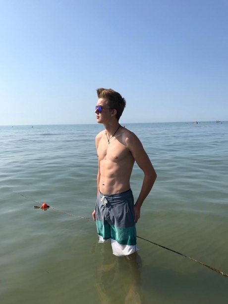 Foto desnuda filtrada de OnlyFans de Marcel